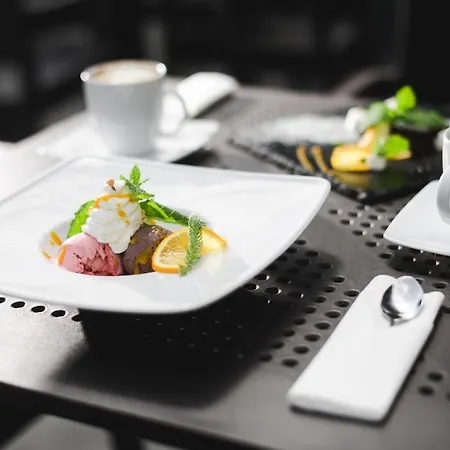 Ξενοδοχείο Western Old Town Όλστυν