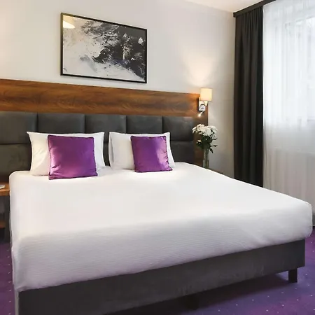 Western Old Town Hotel 3*