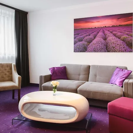 Hotel Western Old Town 3*