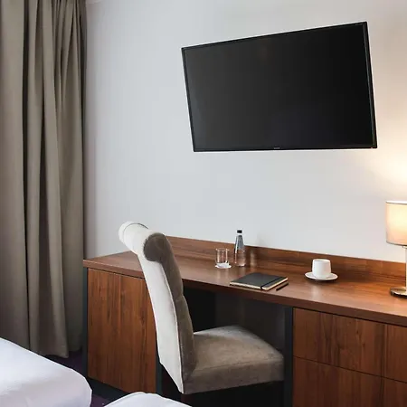 Western Olsztyn Old Town 3*