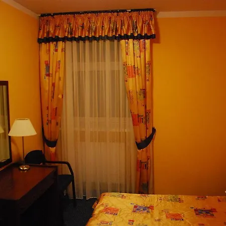 Western Old Town Hotel 3*