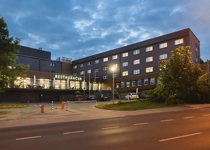 Hotel Western Old Town 3*