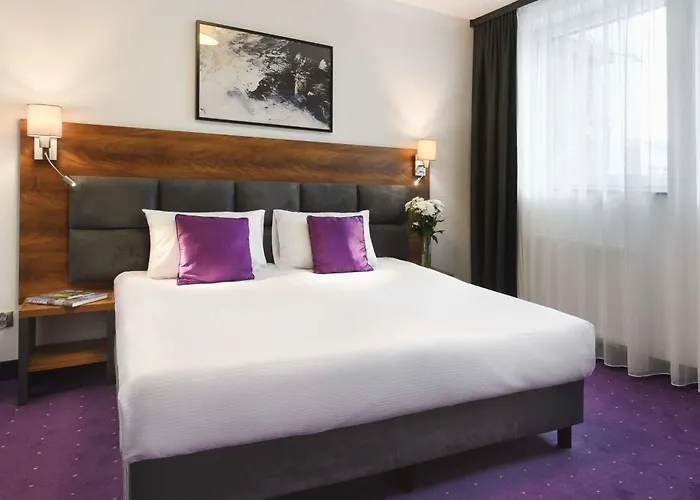 Western Old Town Hotel 3*