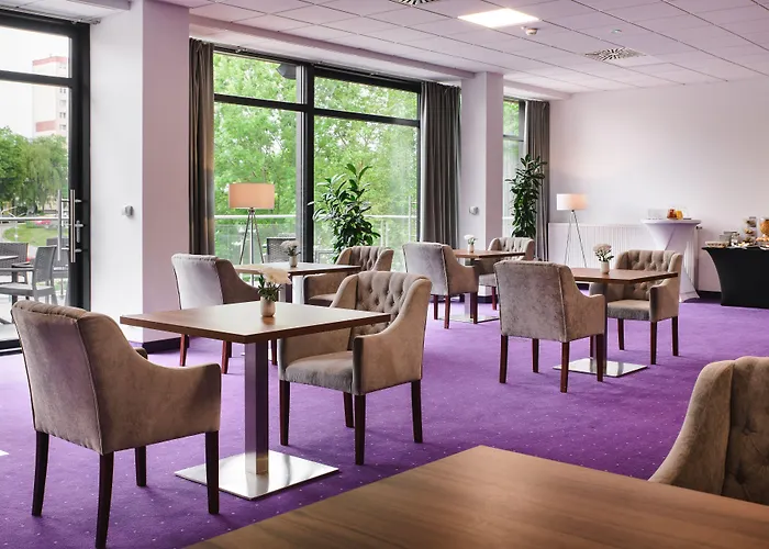 Hotel Western Old Town 3*