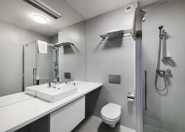 Hotel Western Old Town 3*