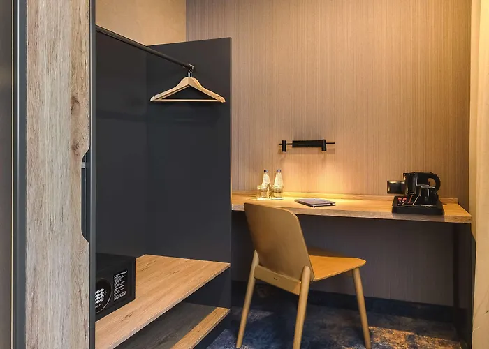 Western Old Town Hotel 3*