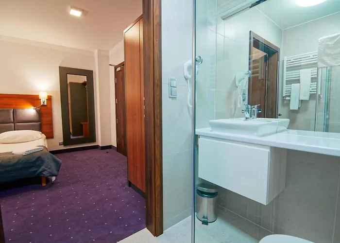 Western Old Town Hotel 3*